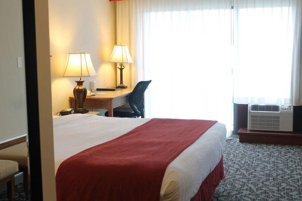 The Royal Anne Hotel Kelowna Exterior foto