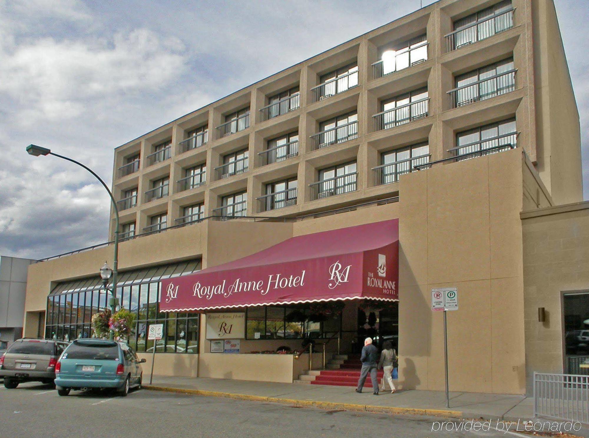 The Royal Anne Hotel Kelowna Exterior foto